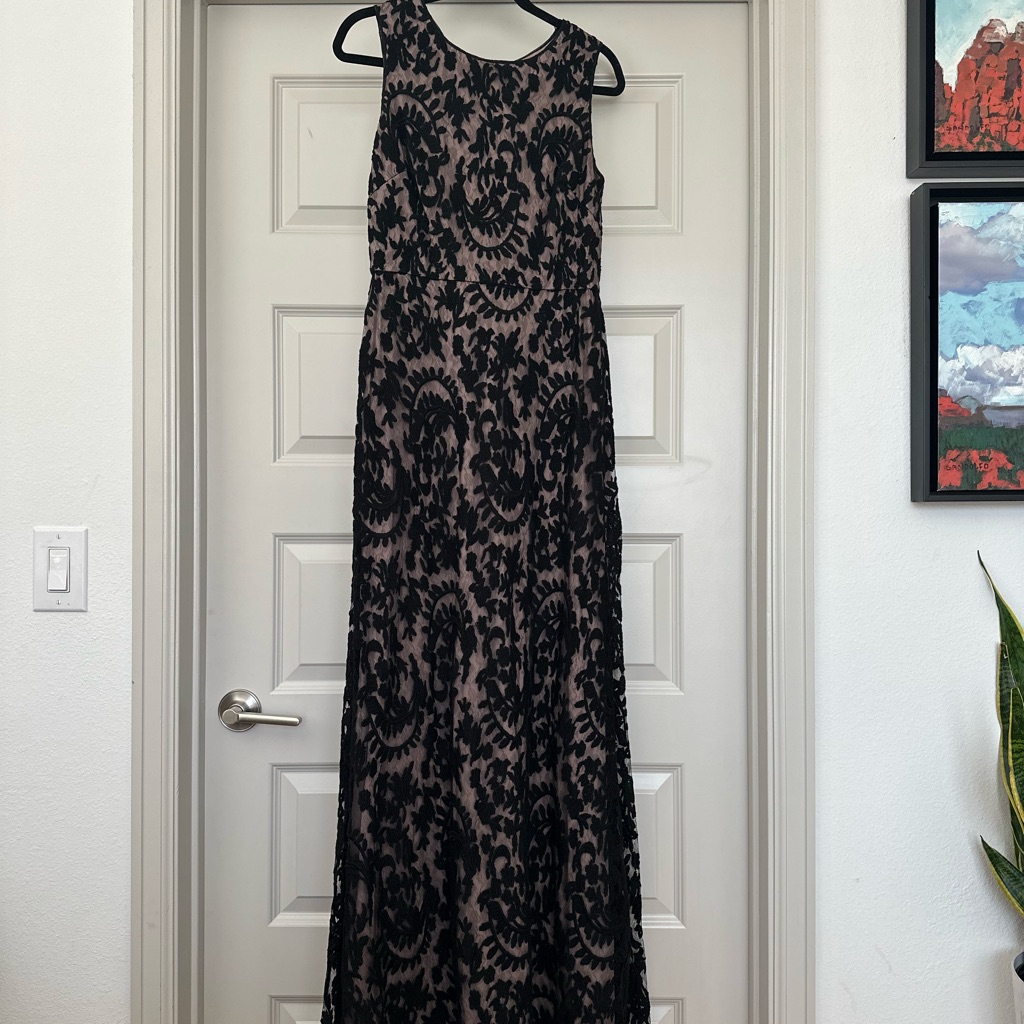 Adrianna Papell Black And Gray Maxi Gown For Weddings, Black Tie Events, Elegant
